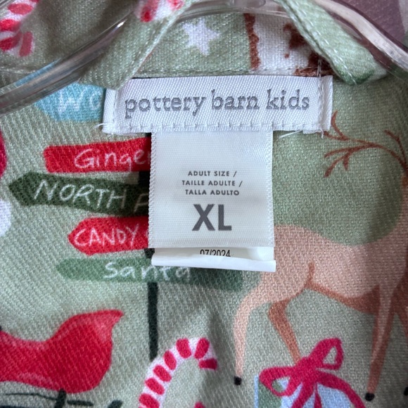 Pottery Barn Candy Cane Village Flannel Pajama Set Size XL - Picture 6 of 7